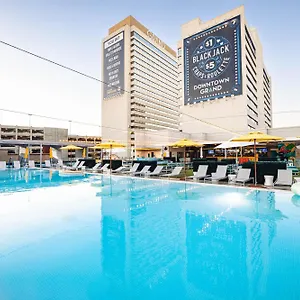 Downtown Grand & Casino Hotell