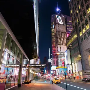 Отель Hilton Garden - Times Square ***